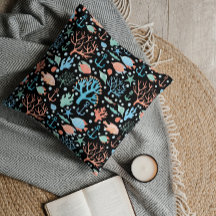 海の水の色の下のパターン暗い