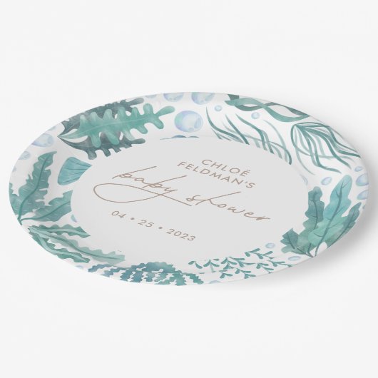 海の水の色の赤ちゃん航海ののシャワーの下 ペーパープレート (アングル)