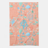 海の水の色コーラルピンクの下 キッチンタオル (縦)