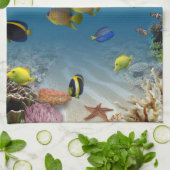 海の水中珊瑚礁の熱帯魚 キッチンタオル (折り畳み)