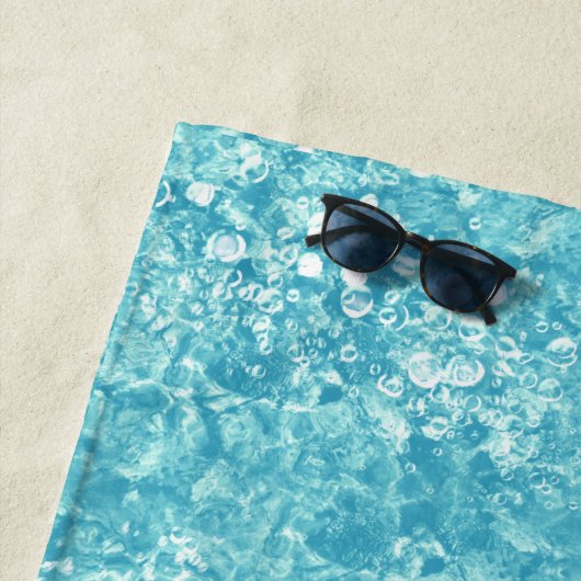 海の泡と電流、青いビーチタオル ビーチタオル (インサイチュ)