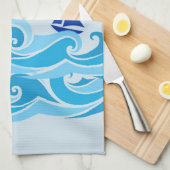 海の波そして帆ボート キッチンタオル (四つ折り)