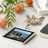 海の波と岩の写真イニシャルFrame Black キーホルダー (側面)