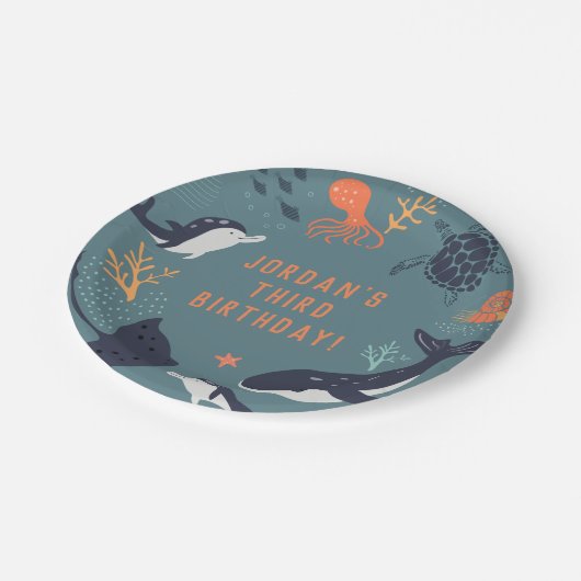 海の海動物少年の誕生日パーティーの下 ペーパープレート (アングル)