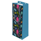 海の生物の漫画の暗い背景の下 ワインギフトバッグ (裏面アングル)