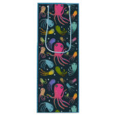 海の生物の漫画の暗い背景の下 ワインギフトバッグ (正面)