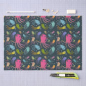 海の生物の漫画の暗い背景の下 薄葉紙 (クラフト)