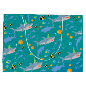 海の男の子の誕生日パーティーの下で笑顔のサメ ラージペーパーバッグ (裏面)