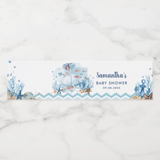 海の男の子の赤ちゃん航海ののシャワーの下の青いクジラ ペットボトルラベル (シングルラベル)