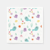 海の紫の赤ちゃんシャワーの魚の水の下で スタンダードカクテルナプキン (正面)