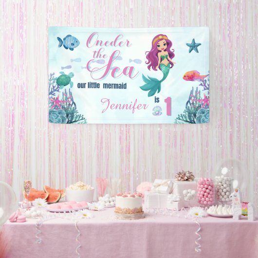 海の紫色の人魚の最初の誕生日の女の子 横断幕 (パーティー)