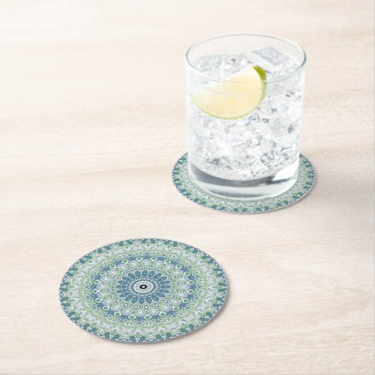 海の緑と青の沿岸マンダラパターン ラウンドペーパーコースター (インサイチュ)