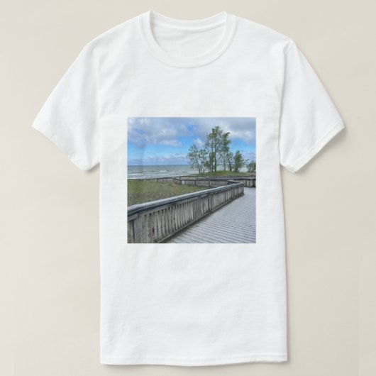 海の美しい景色を望むTシャツ Tシャツ (デザイン正面)