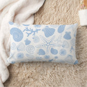 海の貝殻の淡いブルーの航海のな海岸のビーチ ランバークッション (ブランケット)