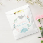 海の赤ちゃんシャワーの下で フェイバーバッグ (封をした状態)