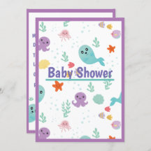 海の赤ちゃんシャワーの下で