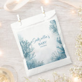 海の赤ちゃんシャワーの下のドリーミーブルー フェイバーバッグ (クリップ留めされた状態)