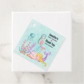 海の赤ちゃんシャワーの下の人魚とクラゲ フェイバータグ (インサイチュ)