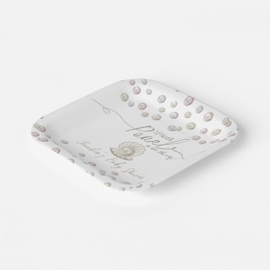 海の赤ちゃんシャワーの下の小さな真珠の貝殻 ペーパープレート (傾斜あり)