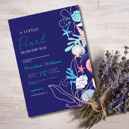 海の赤ちゃんシャワーの下の小さな真珠を紫 招待状