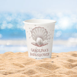 海の赤ちゃんシャワーの下の小さな真珠 紙コップ