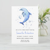 海の赤ちゃんシャワーの下の水色イルカ 招待状 (スタンド正面)