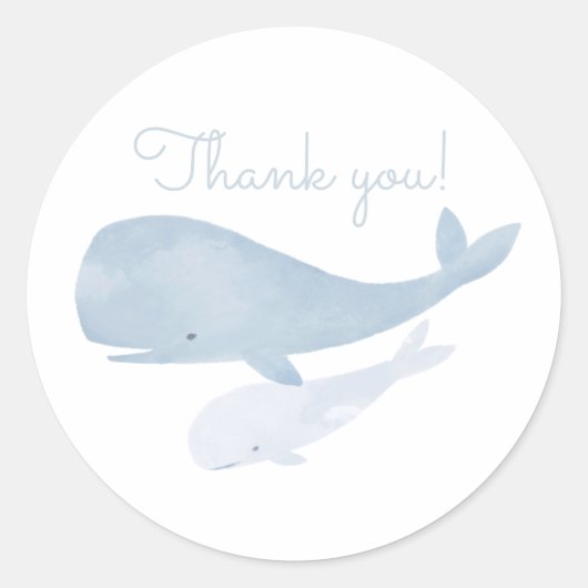 海の赤ちゃんシャワーの下の水色クジラ ラウンドシール (正面)