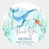 海の赤ちゃんシャワーの下の水色ブルー海 ラウンドシール (正面)