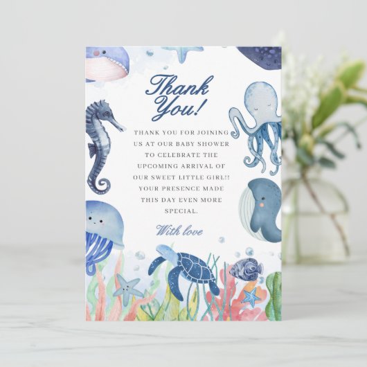 海の赤ちゃんシャワーの下の青い水色 サンキューカード (スタンド正面)