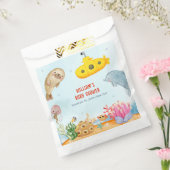 海の赤ちゃん航海ののシャワーの下で フェイバーバッグ (封をした状態)