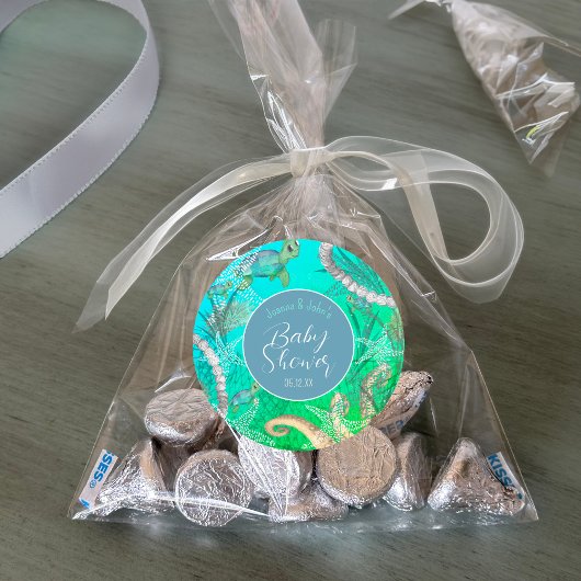 海の赤ちゃん航海ののシャワーの下で ラウンドシール