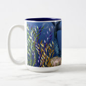 海の赤毛の人魚の茶またはコーヒー・マグの下 ツートーンマグカップ (左)