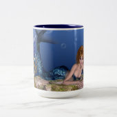 海の赤毛の人魚の茶またはコーヒー・マグの下 ツートーンマグカップ (中央)