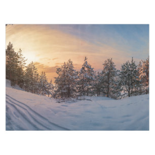 海の近凍っていくの雪の森の夕日 テーブルクロス