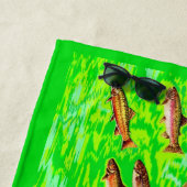 海の魚が多すぎる ビーチタオル (インサイチュ)