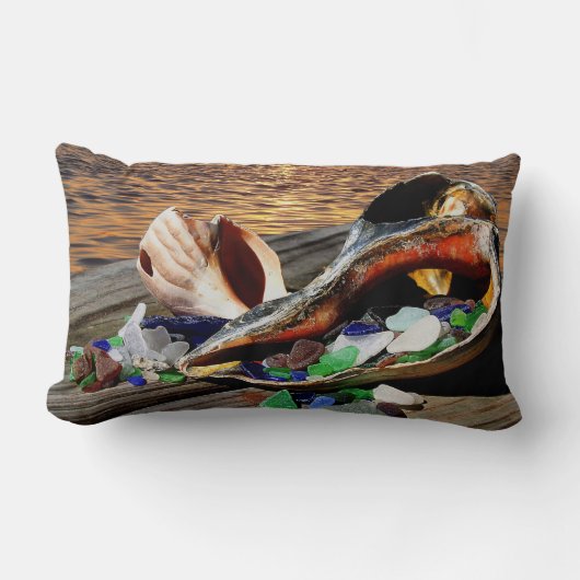 海の~のマーサのブドウ園MA -枕からのギフト ランバークッション (正面)