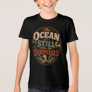 海はまだまだ驚きに満ちている トライブレンドTシャツ