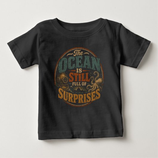 海はまだまだ驚きに満ちている ベビーTシャツ (正面)