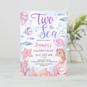 海へようこそ！2歳の誕生日 女の子のためのキュートな海洋のお祝い 招待状 (スタンド正面)