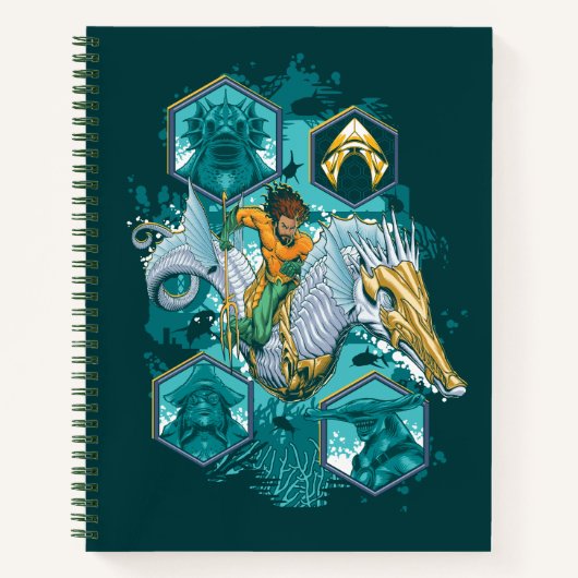 海を渡る海の馬に乗るアクアマン ノートブック (正面)