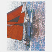 海を航行する フリースブランケット (正面)