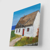 海を見下ろす白いコテージ スクエア壁時計 (傾斜)