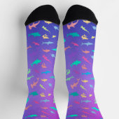 海カラフル学校パーティーの下のサメ ソックス (上部)