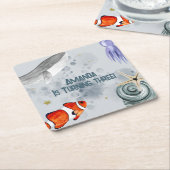 海クリーチャー子供の誕生日パーティーブルー スクエアペーパーコースター (アングル)