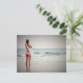 海ビキニヤングウーマンホリデーサマートン シーズンポストカード (スタンド正面)