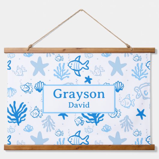 海フィッシュ名前をカスタムする子供部屋ボーイズルームアート 吊り下げ型タペストリー (正面)