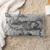 海モンスターまたはKrakenの装飾用クッションの黒か白 ランバークッション (ブランケット)