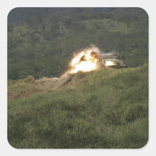 海上で直撃する スクエアシール (正面)