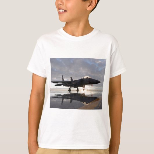 海上のジェット戦闘機 Tシャツ (正面)