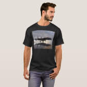 海上のジェット戦闘機 Tシャツ (正面フル)